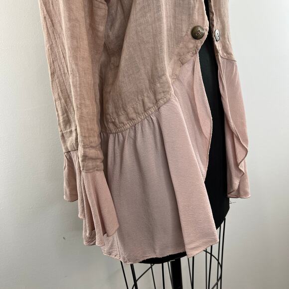 Made In Italy Nude Beige Long Sleeve Button-Down Ruffle Hem Cardigan Sweater M L - Picture 6 of 8